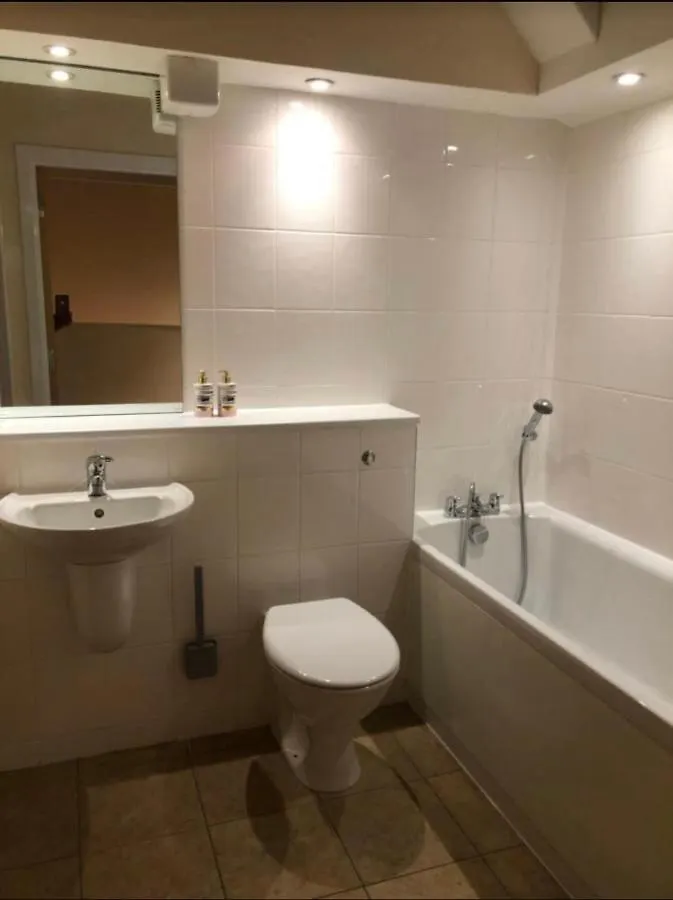 شقة Private Parking 2 Bed 2 Bath إدنبرة