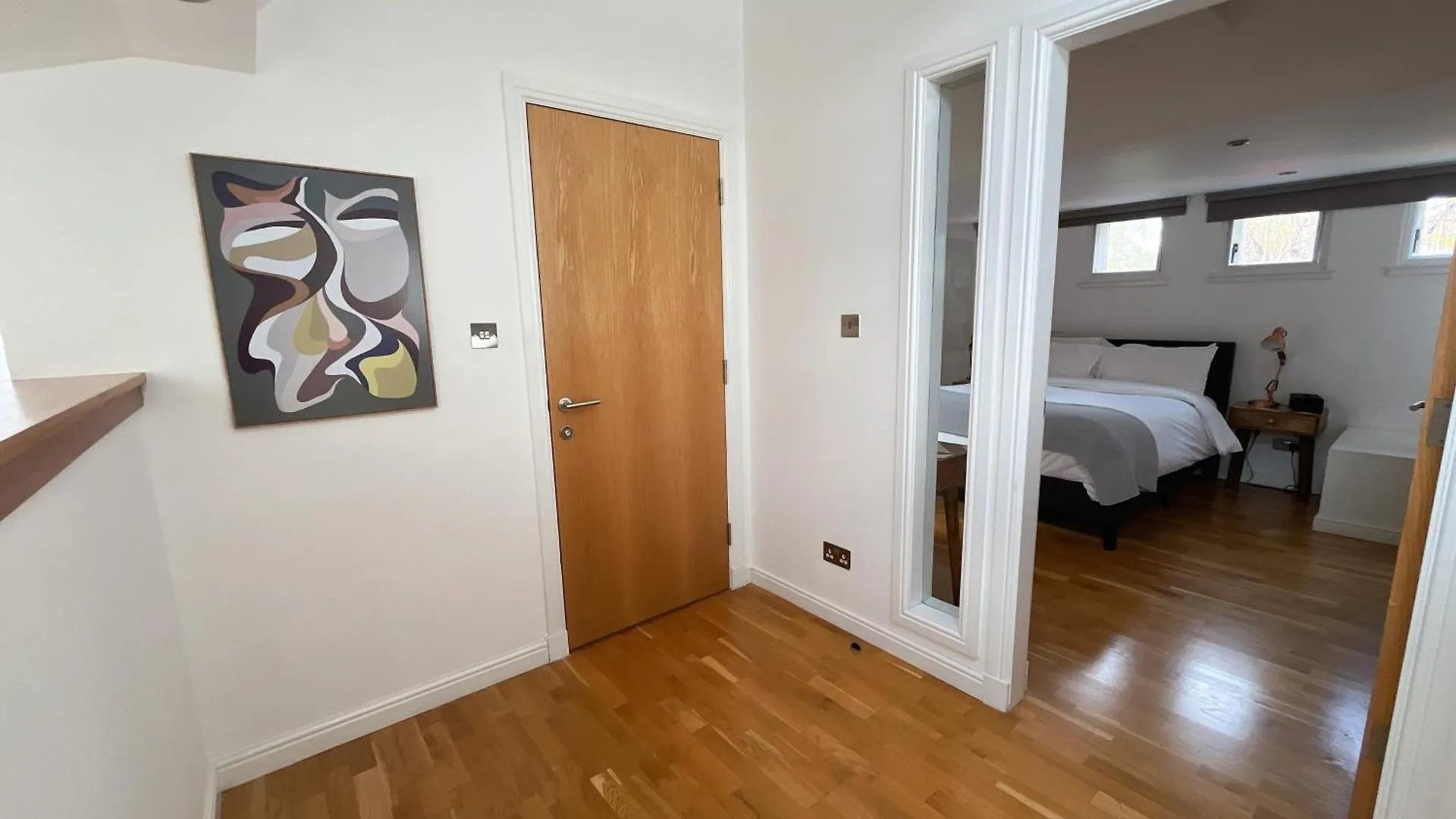 Private Parking 2 Bed 2 Bath Apartment Edinburgh 0*,  United Kingdom