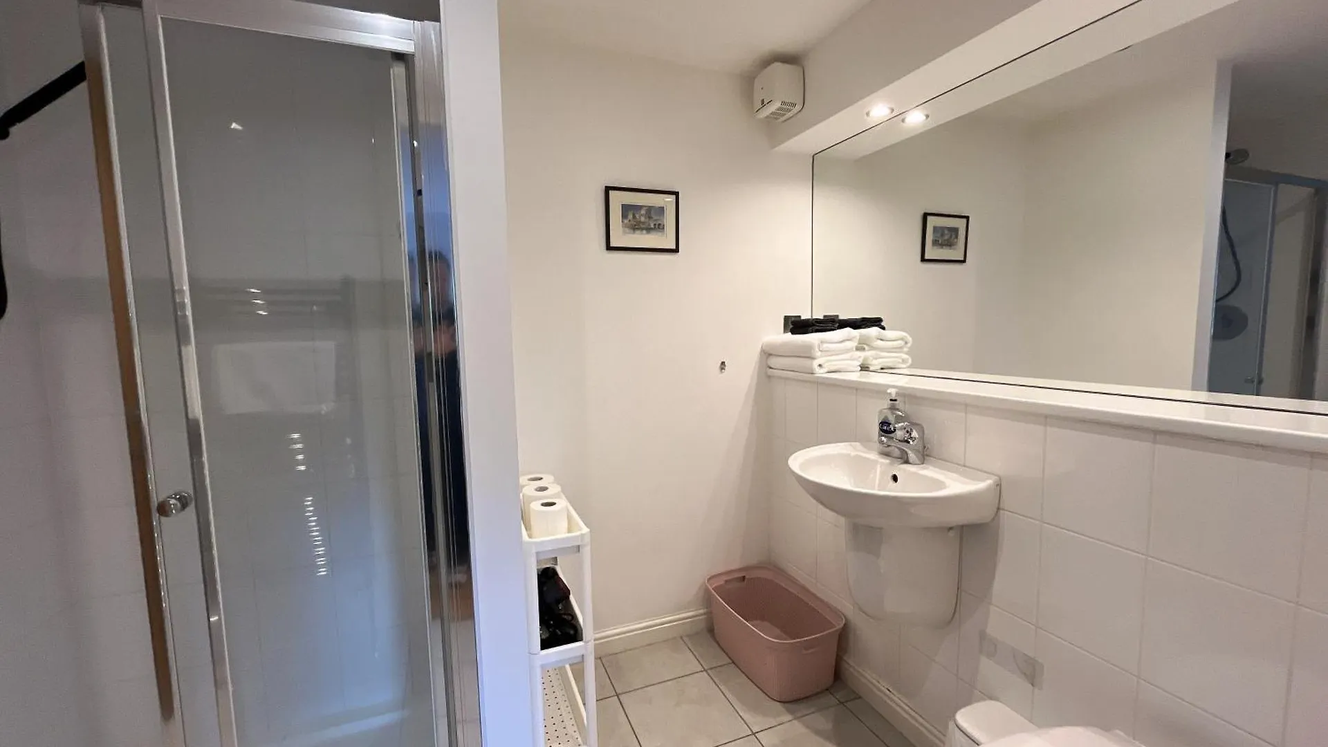 爱丁堡Private Parking 2 Bed 2 Bath公寓 0*, 爱丁堡 英国